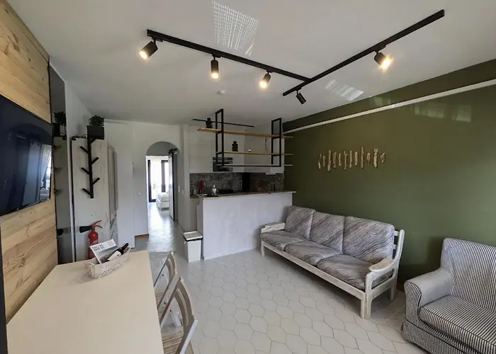 Apartment Santa Cruz Ferias De Sonho Silveira (Lisbon)